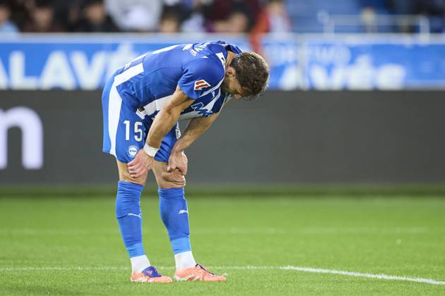 October 20, 2025, Vitoria, Alava, SPAIN: Lucas Boye of Deportivo Alaves reacts during the LaLiga EA Sports match between Deportivo Alaves and Valencia CF at Mendizorrotza on October 20, 2025, in Vitoria, Spain. Vitoria SPAIN - ZUMAa181 20251020_zaa_a181_174 Copyright: xRicardoxLarreinax