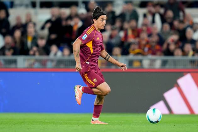 Paulo Dybala of AS Roma in action during the Serie A match between AS Roma and FC Internazionale at Stadio Olimpico Rome Italy on 18 October 2025. Rome Stadio Olimpico Rome Italy Copyright: xPhotoxGoalxPixx SP24-1265-074