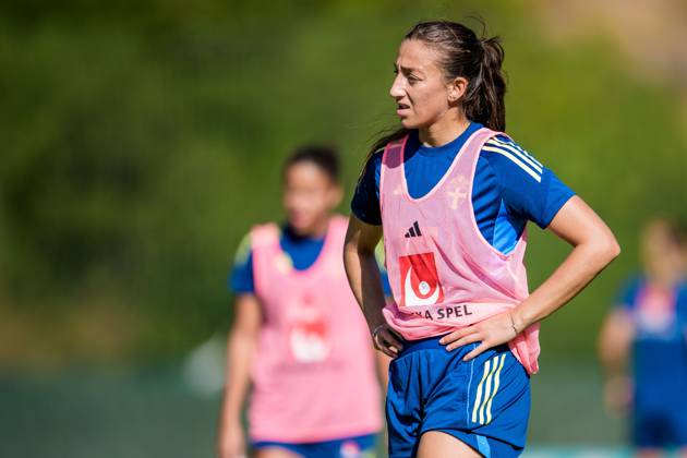 251022 Rosa Kafaji of the Swedish women s national football team on October 22, 2025 in Benahavis Photo Ludvig Thunman BILDBYRAN code LT LT0733 fotboll football soccer fotball träning practice training sverige sweden dam bbeng  Copyright: LUDVIGxTHUNMAN BB251022LT039