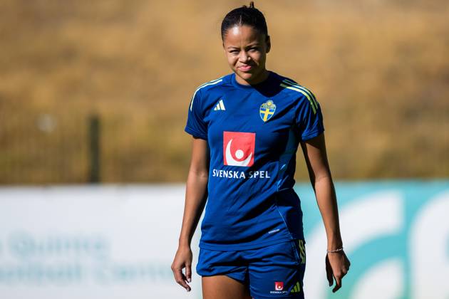 251022 Felicia Schröder of the Swedish women s national football team at a training session on October 22, 2025 in Benahavis Photo Ludvig Thunman BILDBYRAN code LT LT0733 fotboll football soccer fotball träning practice training sverige sweden dam bbeng Copyright: LUDVIGxTHUNMAN BB251022LT065
