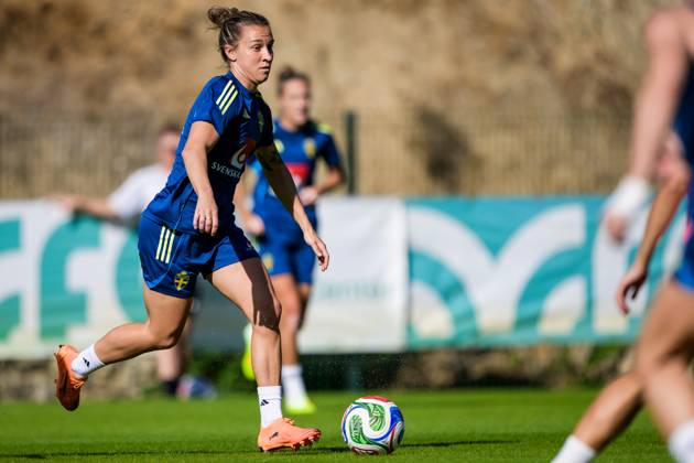 251022 Julia Zigiotti Olme of the Swedish women s national football team at a training session on October 22, 2025 in Benahavis Photo Ludvig Thunman BILDBYRAN code LT LT0733 fotboll football soccer fotball träning practice training sverige sweden dam bbeng Copyright: LUDVIGxTHUNMAN BB251022LT069