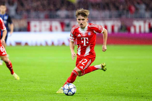 Lennart Karl 42, FC Bayern München at the match between FC Bayern München v Club Brugge, Football, Men, UEFA Champions League, 2025 2026, Matchday 3 on 22 10 2025 in Munich, Allianz Arena DFL and DFB regulations prohibit any use of photographs as image sequences and or quasi video Bayern Germany