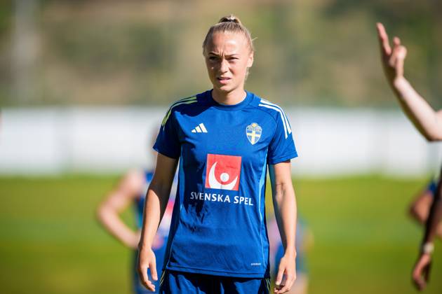 251023 Hanna Bennison of the Swedish women s national football team at a training session on October 23, 2025 in Benahavis Photo Ludvig Thunman BILDBYRAN code LT LT0734 fotboll football soccer fotball träning practice training sverige sweden dam bbeng  Copyright: LUDVIGxTHUNMAN BB251023LT028