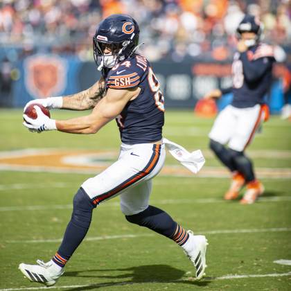 October 19, 2025: Chicago Bears Colston Loveland (84) in action during the game against the New Orleans Saints in Chicago, IL. CSM Chicago United States of America - ZUMAc04_ 20251019_zma_c04_573 Copyright: xMikexWulfx