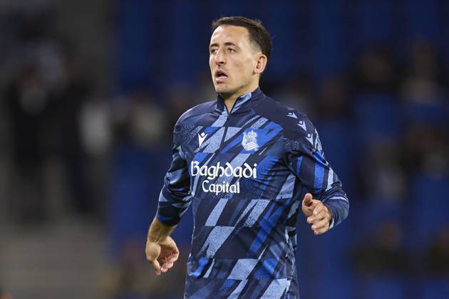 October 24, 2025, San Sebastian, Guipuzcoa, SPAIN: Mikel Oyarzabal of Real Sociedad looks on prior to the LaLiga EA Sports match between Real Sociedad and Sevilla FC at Anoeta on October 24, 2025, in San Sebastian, Spain. San Sebastian SPAIN - ZUMAa181 20251024_zaa_a181_037 Copyright: xRicardoxLarreinax
