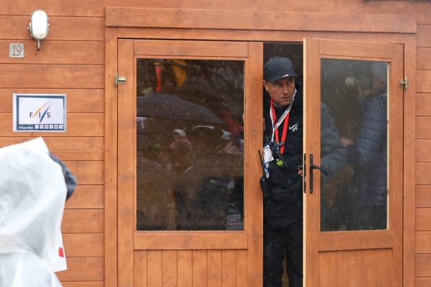 25 10 2025, Ski Jumping, Ladies, FIS Summer Grand Prix, Final Individual Competition Sandro Pertile FIS Ski Jumping Race Director looks out of the FIS Material Control Klingenthal Vogtland Arena Saxony Germany