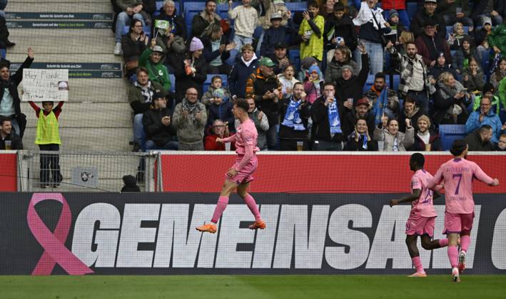 GOAL for 1 0 Fisnik Asllani TSG 1899 Hoffenheim 11 goal celebration Pink violet jersey special jersey campaign TOGETHER AGAINST BREAST CANCER TSG 1899 Hoffenheim in the background perimeter advertising logo Leon Avdullahu TSG 1899 Hoffenheim 07 Bazoumana Toure TSG Hoffenheim TSG 1899 Hoffenheim vs 1 FC Heidenheim 1846 FCH 25 10 2025 DFL REGULATIONS PROHIBIT ANY USE OF PHOTOGRAPHS AS IMAGE SEQUENCES AND OR QUASI VIDEO TSG 1899 Hoffenheim vs 1 FC Heidenheim 1846 FCH