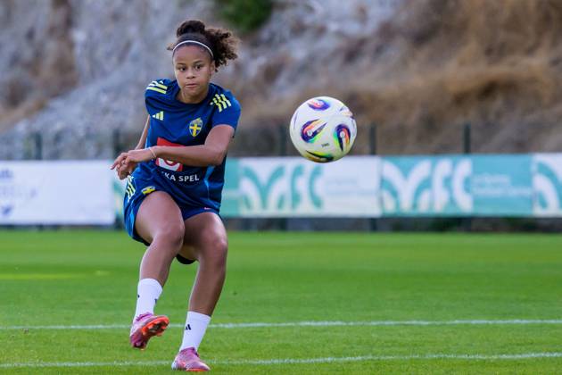 251025 Felicia Schröder of the Swedish women s national football team on October 25, 2025 in Benahavis Photo Ludvig Thunman BILDBYRAN code LT LT0736 fotboll football soccer fotball träning practice training sverige sweden dam bbeng Copyright: LUDVIGxTHUNMAN BB251025LT003