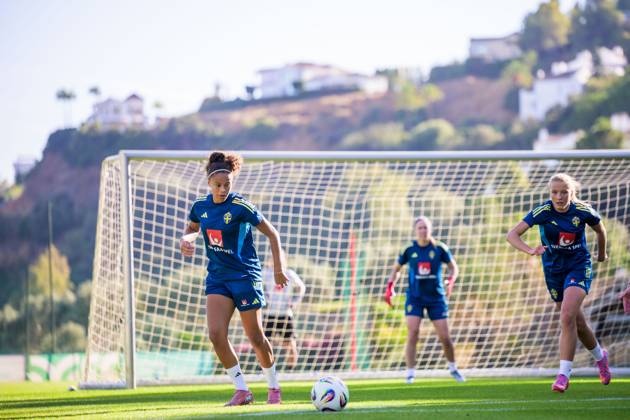 251025 Felicia Schröder of the Swedish women s national football team on October 25, 2025 in Benahavis Photo Ludvig Thunman BILDBYRAN code LT LT0736 fotboll football soccer fotball träning practice training sverige sweden dam bbeng Copyright: LUDVIGxTHUNMAN BB251025LT005