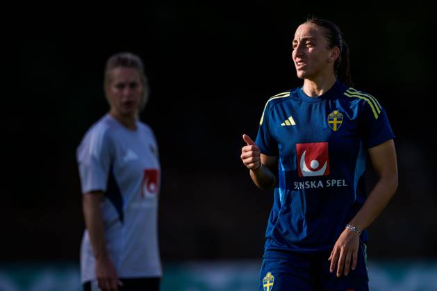 251025 Rosa Kafaji of the Swedish women s national football team on October 25, 2025 in Benahavis Photo Ludvig Thunman BILDBYRAN code LT LT0736 fotboll football soccer fotball träning practice training sverige sweden dam bbeng  Copyright: LUDVIGxTHUNMAN BB251025LT043