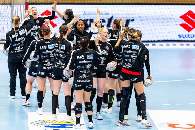 25 10 2025, GER, Handball, Women, Season 2025 2026, Alsco 1 Bl, 6 Matchday, Thueringer HC VfL Oldenburg WarmUp Thueringer HC, with in the picture Johanna Reichert Thueringer HC,29 99947 Bad Langensalza Salza Halle Sporthalle Mehrz Thüringen Germany