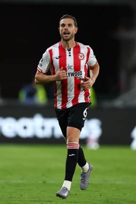 London, England, 25th October 2025. Jordan Henderson of Brentford during the Brentford vs Liverpool Premier League match at Gtech Community Stadium, London. Picture credit should read: Paul Terry Sportimage EDITORIAL USE ONLY. No use with unauthorised audio, video, data, fixture lists, club league logos or live services. Online in-match use limited to 120 images, no video emulation. No use in betting, games or single club league player publications. SPI_098_PT_Brentford_Liverpool SPI-4238-0099