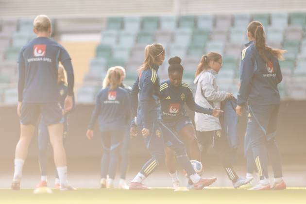 251027 Monica Jusu Bah of the Swedish women s national football team during a training session on October 27, 2025 in Gothenburg Photo Mathias Bergeld BILDBYRAN kod MB MB1227 fotboll football soccer fotball nations league uefa womens nations league träning practice training sverige sweden dam bbeng  Copyright: MATHIASxBERGELD BB251027MB037