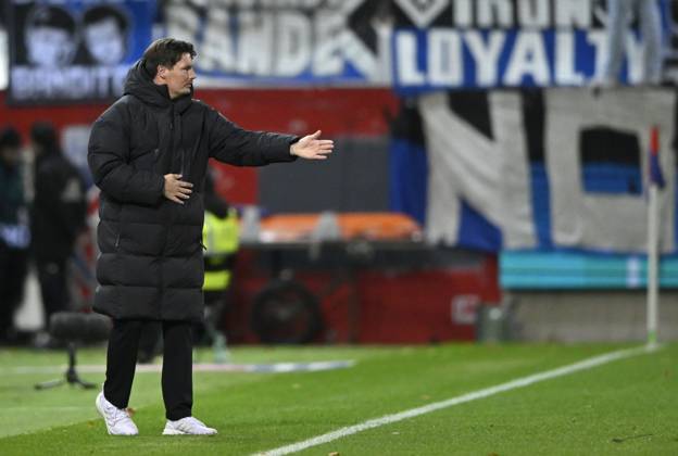 Coach Coach Merlin Polzin Hamburger SV HSV on the sidelines Gesture Gesture 1 FC Heidenheim 1846 FCH vs Hamburger SV HSV DFB Pokal Second Round 28 10 2025 DFL REGULATIONS PROHIBIT ANY USE OF PHOTOGRAPHS AS IMAGE SEQUENCES AND OR QUASI VIDEO 1 FC Heidenheim 1846 FCH vs Hamburger SV HSV