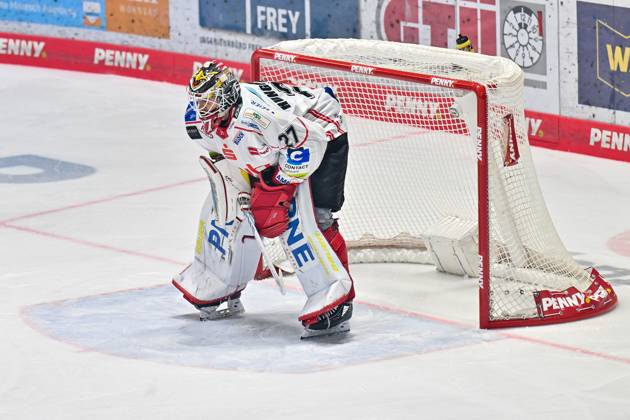 Penny DEL Augsburger Panther Fischtown Pinguins, 28 10 2025 In the picture Leon HUNGERECKER Fischtown Pinguins 27 Single photo cropped at the match between the Augsburger Panther and the Fischtown Pinguins on matchday 15 of the Penny DEL at the Curt Frenzel Stadium on 28 10 2025 Copyright: xBEAUTIFULxSPORTS Goldbergx