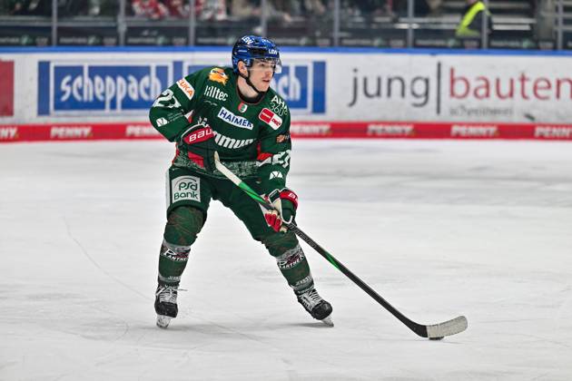 Penny DEL Augsburger Panther Fischtown Pinguins, 28 10 2025 at the puck Kyle MAYHEW Augsburger Panther 27 Single photo cutout at the match between the Augsburger Panther and the Fischtown Pinguins on matchday 15 of the Penny DEL at the Curt Frenzel Stadium on 28 10 2025 Copyright: xBEAUTIFULxSPORTS Goldbergx