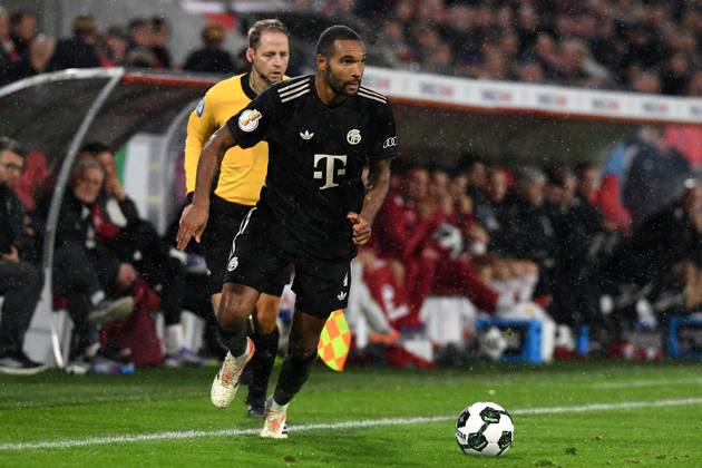 Jonathan Tah (FC Bayern Muenchen) in Aktion, am Ball, Einzelaktion waehrend des Spiels der 2. Runde im DFB-Pokal zwischen 1. FC Köln und FC Bayern München im Rhein-Energie-Stadion am 29. October 2025 in Köln, Deutschland. (Foto von Ralf Treese DeFodi Images) +++ Jonathan Tah (FC Bayern Muenchen) controls the ball during the DFB-Cup - Second Round match between 1. FC Koeln and FC Bayern München at Rhein-Energie-Stadion on October 29, 2025 in Koeln, Germany. (Photo by Ralf Treese DeFodi Images) DFB DFL REGULATIONS PROHIBIT ANY USE OF PHOTOGRAPHS AS IMAGE SEQUENCES AND OR QUASI-VIDEO. (Photo by Ralf Treese DeFodi Images) Jonathan Tah FC Bayern Muenchen in action, on the ball, single action during the DFB Cup Second Round match between 1 FC Koeln and FC Bayern München at Rhein Energie Stadion on October 29, 2025 in Koeln, Germany Photo by Ralf Treese DeFodi Images Jonathan Tah FC Bayern Muenchen controls the ball during the DFB Cup Second Round match between 1 FC Koeln and FC Bayern München at Rhein Energie Stadion on October 29, 2025 in Koeln, Germany Photo by Ralf Treese DeFodi Images DFB DFL REGULATIONS PROHIBIT ANY USE OF PHOTOGRAPHS AS IMAGE SEQUENCES AND OR QUASI VIDEO Photo by Ralf Treese DeFodi Images