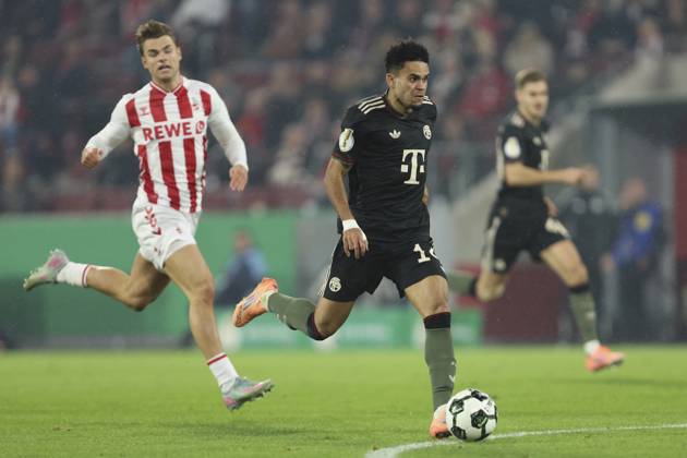 Luis Diaz (FC Bayern München) in Aktion, am Ball, Einzelaktion waehrend des DFB-Pokal Spiels 1.FC Köln v FC Bayern München, RheinEnergieStadion am 29. October 2025 in Köln, Deutschland. (Foto von Oliver Kaelke DeFodi Images) +++ Luis Diaz (FC Bayern München) controls the ball during the DFB-Pokal match between 1.FC Köln v FC Bayern München at RheinEnergieStadion on October 29, 2025 in Cologne, Germany. (Photo by Oliver Kaelke DeFodi Images) (Photo by Oliver Kaelke DeFodi Images) Luis Diaz FC Bayern Munich in action, on the ball, single action during the DFB Pokal match 1 FC Köln v FC Bayern München, RheinEnergieStadion on October 29, 2025 in Cologne, Germany Photo by Oliver Kaelke DeFodi Images Luis Diaz FC Bayern München controls the ball during the DFB Pokal match between 1 FC Köln v FC Bayern München at RheinEnergieStadion on October 29, 2025 in Cologne, Germany Photo by Oliver Kaelke DeFodi Images Photo by Oliver Kaelke DeFodi Images