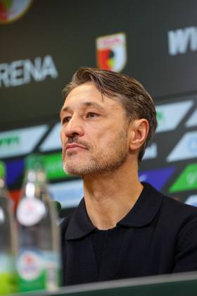 Niko Kovac Borussia Dortmund, Head Coach at the post-match press conference, GER, FC Augsburg vs Borussia Dortmund, Football, Bundesliga, Matchday 9, Season 2025 2026, 31 10 2025, DFL DFB REGULATES PROHIBIT ANY USE OF PHOTOGRAPHS as IMAGE SEQUENCES and or QUASI VIDEO, GER, FC Augsburg vs Borussia Dortmund, Football, Bundesliga, Matchday 9, Season 2025 2026, 31 10 2025 Augsburg Copyright: xEibner-Pressefoto JennixMaulx EP_JML