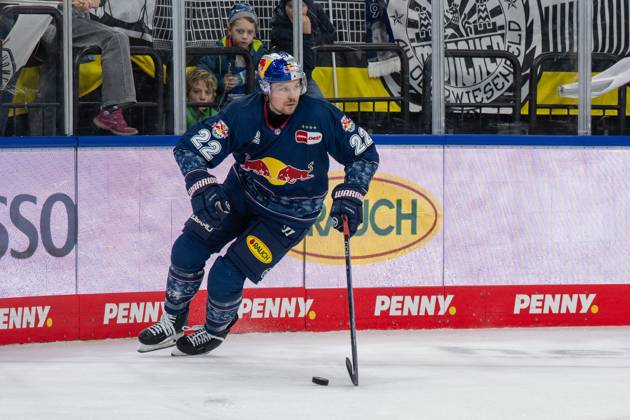 Ville Pokka 22 EHC Red Bull Muenchen , EHC Red Bull Muenchen vs Adler Mannheim, PENNY DEL, Main Round, Matchday 16, 31 10 2025 Muenchen Bayern Germany Copyright: xkolbert-press UlrichxGamelx