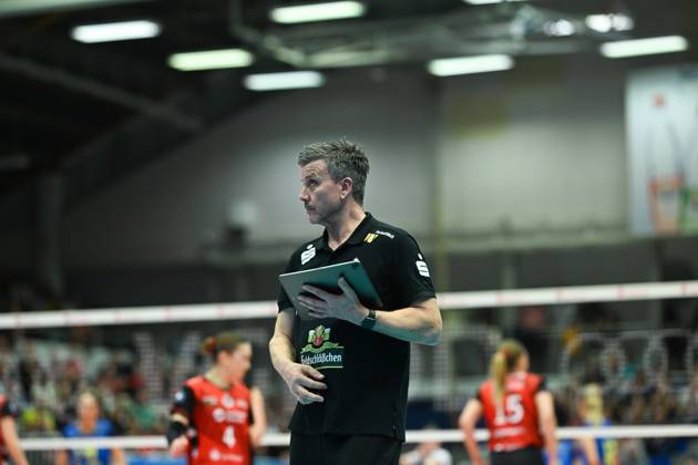 Alexander Waibl Head Coach Dresdner SC Dresdner SC vs SSC Palmberg Schwerin, 1 Volleyball Bundesliga Women, Season 2025 2026, 01 11 2025 Dresdner SC vs SSC Palmberg Schwerin, 1 Volleyball Bundesliga Women, Season 2025 2026, 01 11 2025 Dresden Copyright: xEibner-Pressefoto xHoepnerx EP_PHR