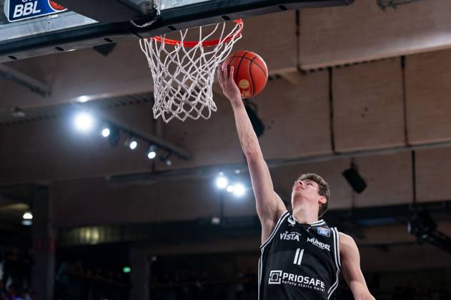 Richard Balint BMA365 Bamberg Baskets, 11 at basketball, GER, Veolia Towers Hamburg vs BMA365 Bamberg Baskets, Basketball, Bundesliga, Matchday 6, Season 2025 2026, 01 11 2025 GER, Veolia Towers Hamburg vs BMA365 Bamberg Baskets, Basketball, Bundesliga, Matchday 6, Season 2025 2026, 01 11 2025 Hamburg Copyright: xEibner-Pressefoto MaxxVincenx EP_MVN