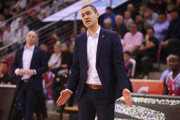 Coach Marko Stankovic Telekom Baskets Bonn vs ALBA Berlin 6 Speiltag Saison 2025 26