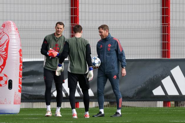 Manuel Neuer FC Bayern Muenchen, 01 with Jonas Urbig FC Bayern Muenchen, 40 and Michael Rechner FC Bayern Muenchen, Goalkeeping Coach , GER, Final training, FC Bayern Muenchen, Football, UEFA Champions League, League Phase, Matchday 4, Season 2025 2026, 03 11 2025, GER, Final training, FC Bayern Muenchen, Football, UEFA Champions League, League Phase, Matchday 4, Season 2025 2026, 03 11 2025 Muenchen Copyright: xEibner-Pressefoto JennixMaulx EP_JML