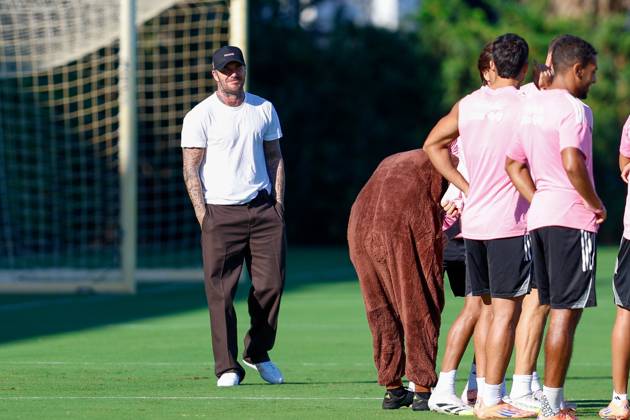 FORT LAUDERDALE, FL - OCTOBER 31: Inter Miami Co Owner, David Beckham, attends an Inter Miami Training Session at Florida Blue Training Center on October 31, 2025 in Fort Lauderdale, Florida. (Photo by Chris Arjoon Icon Sportswire) SOCCER: OCT 31 MLS, Fussball Herren, USA Inter Miami CF Training EDITORIAL USE ONLY Icon25103100117