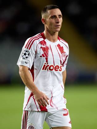 October 21, 2025, Barcelona, Barcelona, Spain: Daniel Podence of Olympiacos during the UEFA Champions League match between FC Barcelona, Barca v Olympiakos Piraeus at the Lluis Companys Olympic Stadium on October 21, 2025 in Barcelona Spain. Barcelona Spain - ZUMAr232 20251021_zsp_r232_136 Copyright: xDavidxRamirezx