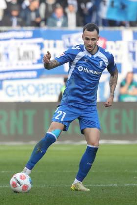 09 11 2025, xgox, Fußball 2 Bundesliga, 1 FC Magdeburg SC Paderborn 07 emspor, v l Falko Michel Magdeburg, 21 Freisteller, Einzelbild, Ganzkoerper, single frame DFL DFB REGULATIONS PROHIBIT ANY USE OF PHOTOGRAPHS as IMAGE SEQUENCES and or QUASI VIDEO Magdeburg