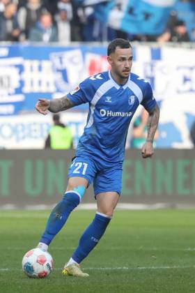 09 11 2025, xgox, Fußball 2 Bundesliga, 1 FC Magdeburg SC Paderborn 07 emspor, v l Falko Michel Magdeburg, 21 Freisteller, Einzelbild, Ganzkoerper, single frame DFL DFB REGULATIONS PROHIBIT ANY USE OF PHOTOGRAPHS as IMAGE SEQUENCES and or QUASI VIDEO Magdeburg