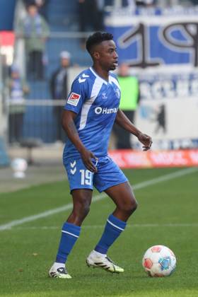 09 11 2025, xgox, Fußball 2 Bundesliga, 1 FC Magdeburg SC Paderborn 07 emspor, v l Lubambo Musonda Magdeburg, 19 Freisteller, Einzelbild, Ganzkoerper, single frame DFL DFB REGULATIONS PROHIBIT ANY USE OF PHOTOGRAPHS as IMAGE SEQUENCES and or QUASI VIDEO Magdeburg