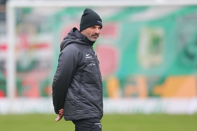 Leipzig, 08 11 2025, Alfred Kunze Sportpark, Soccer, Men, Season 2025 2026, Regionalliga Nordost, 15 Matchday , BSG Chemie Leipzig ZFC Meuselwitz , In the picture Coach Adrian Alipour, Chemie Leipzig ,
