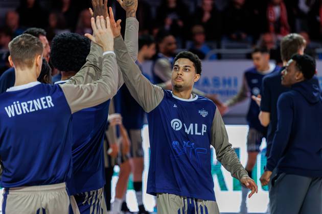 Kevin McClain MLP Academics Heidelberg, 03 , before the start of the game, BMA365 Bamberg Baskets vs MLP Academics Heidelberg, Basketball, BBL Cup, Quarterfinals, 13 11 2025 BMA365 Bamberg Baskets vs MLP Academics Heidelberg, Basketball, BBL Cup, Quarterfinals, 13 11 2025 Bamberg Copyright: xEibner-Pressefoto G.xSantemizx EP_EER