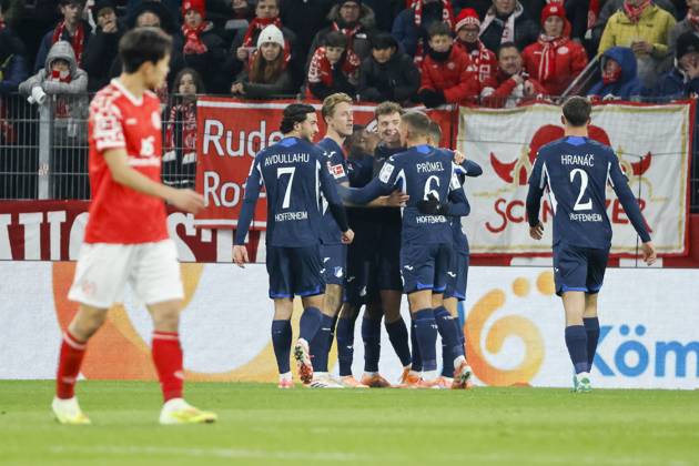 Goal celebration TSG Hoffenheim at 0 1 by Fisnik Asllani TSG Hoffenheim, 11 , Germany, Football, 1 Bundesliga, 11 Matchday, 2025 2026, 1 FSV Mainz vs TSG 1899 Hoffenheim, 21 11 2025, Mewa Arena, Mainz, Germany Mainz Mewa Arena Rheinland Pfalz Germany Copyright: xGrantxHubbsx