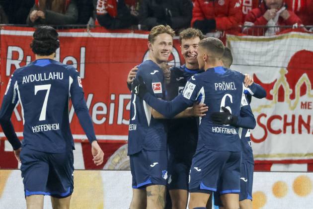 Goal celebration TSG Hoffenheim at 0 1 by Fisnik Asllani TSG Hoffenheim, 11 , Germany, Football, 1 Bundesliga, 11 Matchday, 2025 2026, 1 FSV Mainz vs TSG 1899 Hoffenheim, 21 11 2025, Mewa Arena, Mainz, Germany Mainz Mewa Arena Rheinland Pfalz Germany Copyright: xGrantxHubbsx