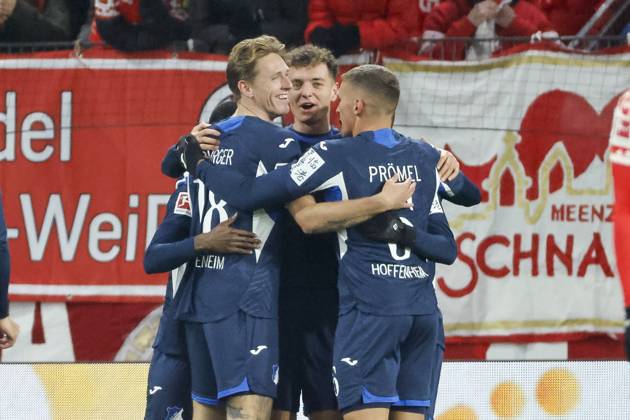 Goal celebration TSG Hoffenheim at 0 1 by Fisnik Asllani TSG Hoffenheim, 11 , Germany, Football, 1 Bundesliga, 11 Matchday, 2025 2026, 1 FSV Mainz vs TSG 1899 Hoffenheim, 21 11 2025, Mewa Arena, Mainz, Germany Mainz Mewa Arena Rheinland Pfalz Germany Copyright: xGrantxHubbsx