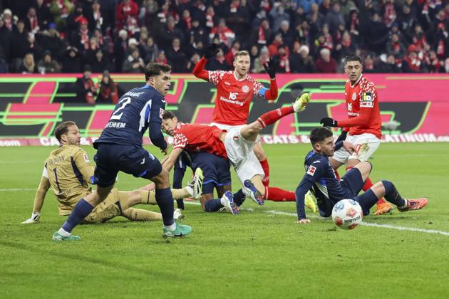 In the penalty area of TSG Hoffenheim , Germany, Football, 1 Bundesliga, Matchday 11, 2025 2026, 1 FSV Mainz vs TSG 1899 Hoffenheim, 21 11 2025, Mewa Arena, Mainz, Germany Mainz Mewa Arena Rheinland Pfalz Germany Copyright: xGrantxHubbsx