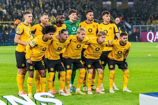 Nico Schlotterbeck Borussia Dortmund, 4 Waldemar Anton Borussia Dortmund, 3 Serhou Guirassy Borussia Dortmund, 9 Gregor Kobel Borussia Dortmund, 1 Felix Nmecha Borussia Dortmund, 8 Aaron Anselmino Borussia Dortmund 28 Karim Adeyemi Borussia Dortmund, 27 Marcel Sabitzer Borussia Dortmund, 20 Julian Brandt Borussia Dortmund, 10 Daniel Svensson Borussia Dortmund, 24 Yan Couto Borussia Dortmund, 2 25 11 2025, Borussia Dortmund vs Villareal, UEFA Champions League, Matchday 5 Copyright: xBahhoxKarax