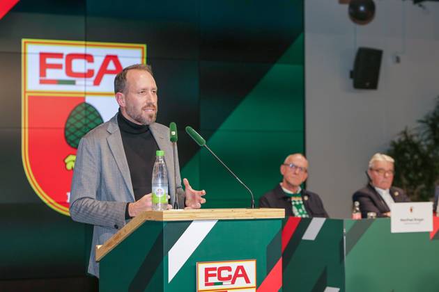 Managing Director Finance Michael Stroell FC Augsburg at the lectern, Annual General Meeting FC Augsburg, Football, 1 Bundesliga, 25 11 2025 Augsburg Bavaria Germany Copyright: xkolbert-press AlexanderxHeinlex
