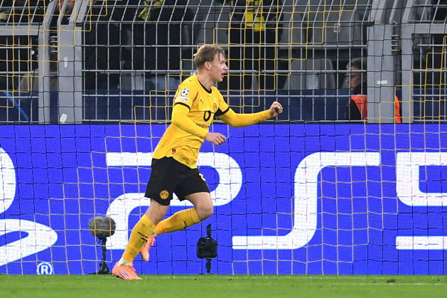 Daniel Svensson Borussia Dortmund celebrates after scoring his team™s fourth goal during the UEFA Champions League 2025 26 match day 5 league phase match between Borussia Dortmund and FC Villarreal, BVB Stadion on November 25, 2025 in Dortmund, Germany, Germany Photo by Ralf Treese DeFodi Images Daniel Svensson Borussia Dortmund celebrates after scoring his team™s fourth goal during the UEFA Champions League 2025 26 League Phase MD5 match between Borussia Dortmund and Villarreal CF at BVB Stadion Dortmund on November 25, 2025 in Dortmund, Germany Photo by Ralf Treese DeFodi Images