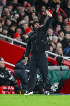 Coach Vincent Kompany Bayern Muenchen gestures during the UEFA Champions League 2025 26 League Phase MD5 match between Arsenal FC and FC Bayern München at Arsenal Stadium on November 26, 2025 in London, United Kingdom Photo by Harry Langer DeFodi Images