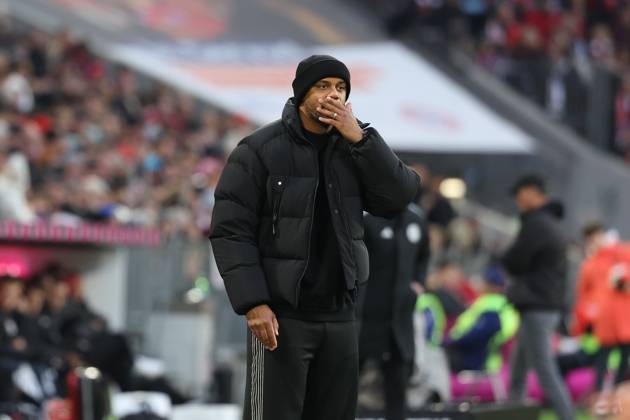disappointment at head coach Vincent Kompany FC Bayern Muenchen , FC Bayern Muenchen vs FC St Pauli, Soccer, 1 Bundesliga, 12 Matchday, 29 11 2025 DFB regulations prohibit any use of photographs as image sequences and or quasi video Muenchen Bayern Germany Copyright: xkolbert-press ChristianxKolbertx