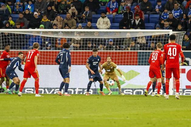 In the penalty area of TSG Hoffenheim , Germany, Football, 1 Bundesliga, Matchday 12, 2025 2026, TSG Hoffenheim vs FC Augsburg, 29 11 2025, PreZero Arena, Sinsheim, Germany Sinsheim PreZero Arena Baden Württemberg Germany Copyright: xGrantxHubbsx