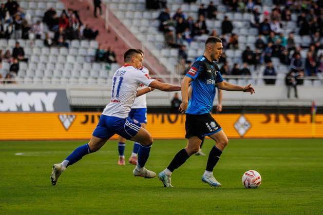 SuperSport HNL, round 15: HNK Hajduk Split v NK Varazdin Michele Sego of HNK Hajduk Split and Antonio Borsic of NK Varazdin during the SuperSport HNL 2025. 2026. round 15 match between HNK Hajduk Split and NK Varazdin at Poljud Stadium in Split, Croatia on November 29, 2025.  ZvonimirxBarisin PIXSELL
