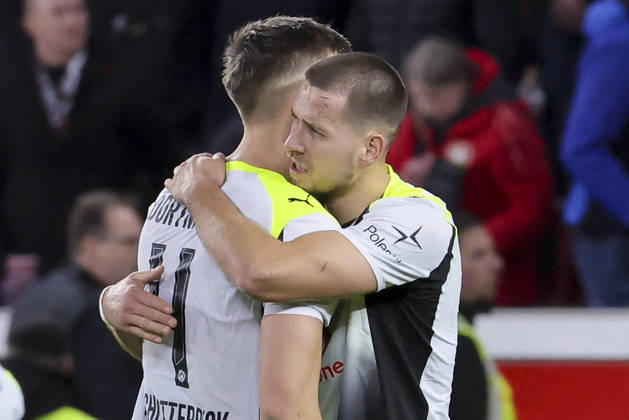 Nico Schlotterbeck Borussia Dortmund and Waldemar Anton Borussia Dortmund cheer, Bundesliga, Bayer 04 Leverkusen v Borussia Dortmund, BayArena, November 29, 2025 in Leverkusen, Germany Photo by Marco Steinbrenner DeFodi Images Nico Schlotterbeck Borussia Dortmund and Waldemar Anton Borussia Dortmund cheer, Bundesliga, Bayer 04 Leverkusen v Borussia Dortmund, BayArena, November 29, 2025 in Leverkusen, Germany Photo by Marco Steinbrenner DeFodi Images DFL regulations prohibit any use of photographs as image sequences and or quasi video