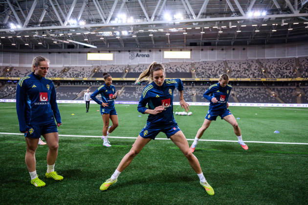 251201 Nathalie Björn of the Swedish women s national football team at a training session on December 1, 2025 in Stockholm Photo Jesper Zerman BILDBYRAN kod JZ JZ0652 fotboll football soccer fotball nations league uefa womens nations league träning practice training sverige sweden dam bbeng Copyright: JESPERxZERMAN BB251201JZ030