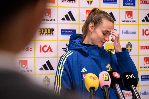 251201 Nathalie Björn of the Swedish women s national football team in the mixed zone after a training session on December 1, 2025 in Stockholm Photo Jesper Zerman BILDBYRAN kod JZ JZ0652 fotboll football soccer fotball nations league uefa womens nations league träning practice training sverige sweden dam bbeng Copyright: JESPERxZERMAN BB251201JZ051