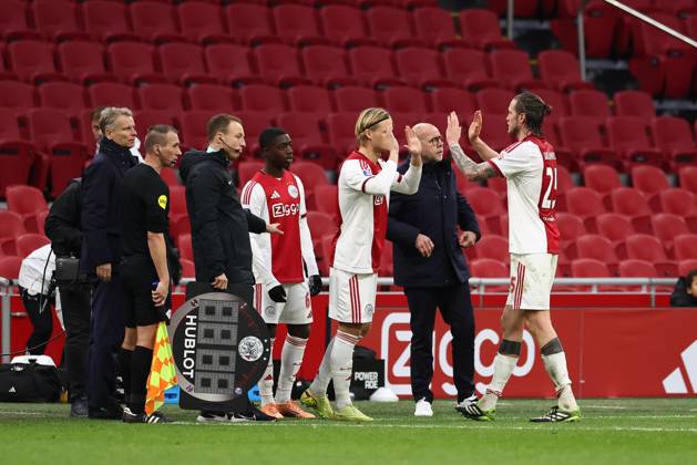 AMSTERDAM , 02-12-2025 , JohanCruyff Arena , season 2025 2026 , Dutch Eredivisie Football , match between Ajax and FC Groningen (replay) , Picture shows , Ajax player Kasper Dolberg, Ajax player Wout Weghorst Ajax - Groningen (replay) x32313250x Copyright:
